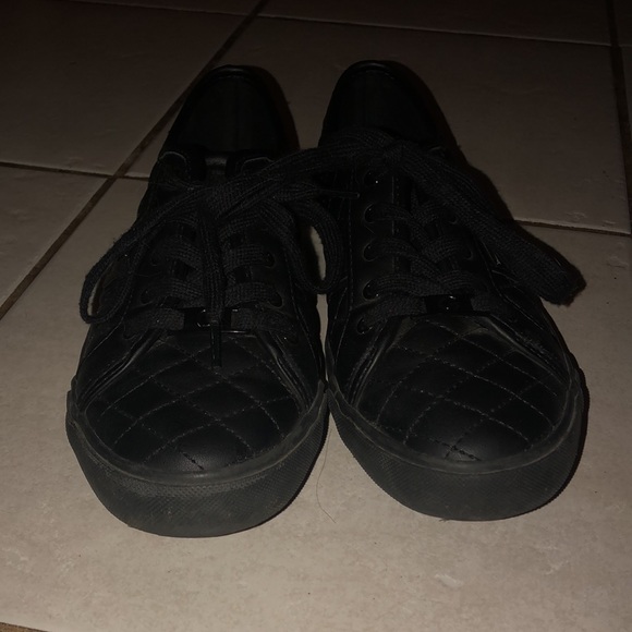 SNEAKERS - Picture 15 of 16